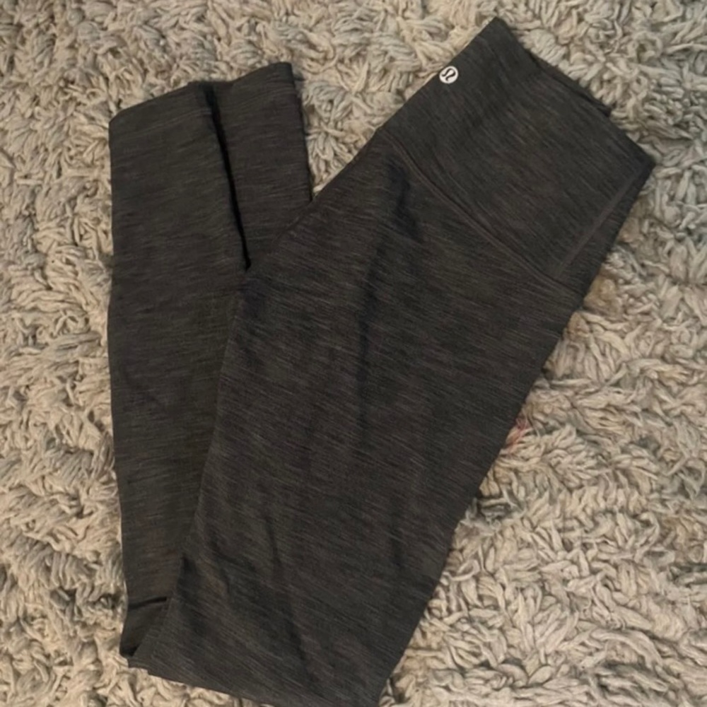 Lululemon Wunder Under 28”, Heather grey size 4
